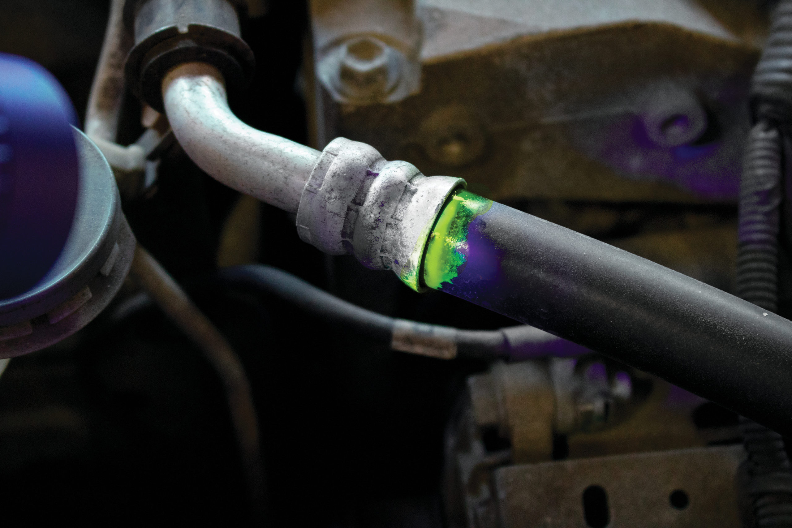 Fuite de climatisation voiture : recherche et réparation - Blog